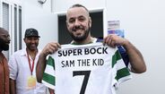 Sam the Kid recebeu uma camisola personalizada do Sporting