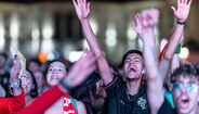 As melhores imagens da festa dos adeptos portugueses na Fan Zone Betano em Gaia