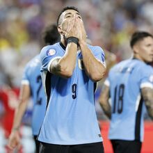 <![CDATA[ Bielsa recusa problemas com Suárez mas prefere outros avançados ]]>
