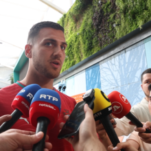 <![CDATA[ Diogo Dalot sai em defesa de Roberto Martínez: «Aquilo que Martinez tem feito até hoje é notório» ]]>