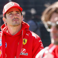 <![CDATA[ Charles Leclerc renova com a Ferrari ]]>