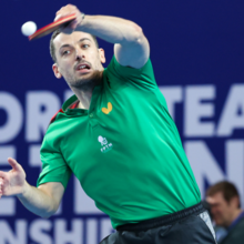 <![CDATA[ Tiago Apolónia e Marcos Freitas nos 'oitavos' do WTT Contender Skopje ]]>