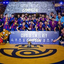 <![CDATA[ Barcelona conquista Taça do Rei com a ajuda de Luí