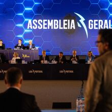 <![CDATA[ Presidentes dos 'grandes' ausentes da AG da Liga p