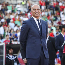 <![CDATA[ Roberto Martínez é o mais rápido a chegar aos 100 