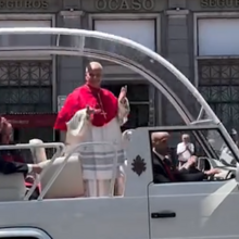 <![CDATA[ Papa Leão XIV volta a protagonizar momento viral c