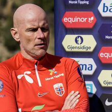 <![CDATA[ Selecionador da Noruega arrasa Escócia p