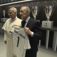 <![CDATA[ Papa Leão XIV recebe camisola do Real Madrid duran