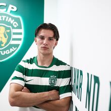 Konstantin Nikitenko renova contrato com o Sportin