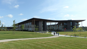 Fachada do St. George's Park National Football Centre, em Burton upon Trent