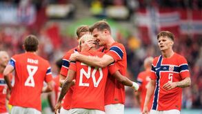 Noruega vence Suécia com regresso de Aursnes à seleção.
