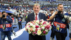 Kenny Dalglish diagnosticado com cancro aos 75 anos