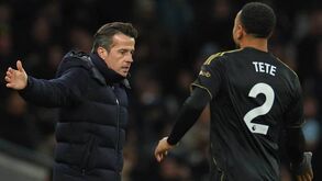 Kenni Tete foi um dos que deixou mensagem a Marco Silva