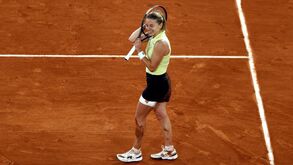 Maja Chwalinska brilha em Roland Garros