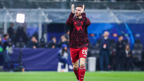 Andy Robertson deixa o Liverpool e assina pelo Tottenham