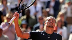 Zverev celebra vitória em Paris