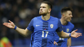 Zan Vipotnik alinha no Swansea e na seleção da Eslovénia