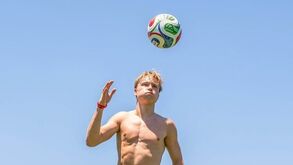 Andreas Schjelderup durante treino da Noruega