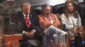 Assobios não lhe tiram o sono: Donald Trump adormece a assistir à final da NBA após ser vaiado