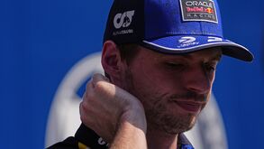 Verstappen desanimado: «É bastante claro que estamos atrás da Ferrari, Mercedes e McLaren»