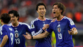 Jogadores do Japão fazem a festa frente à Holanda