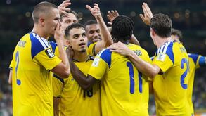 Yasin Ayari (18) bisou na goleada da Suécia frente à Tunísia