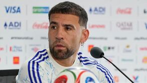 Otamendi em conferência de imprensa