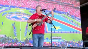 Toy cantou o hino de Portugal na Lisboa Football Arena antes da estreia no Mundial