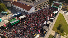 Fan Zone Betano completamente cheia