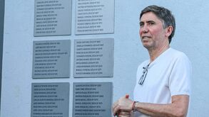 Presidente Rui Silva inaugura a placa comemorativa dos 119 sócios