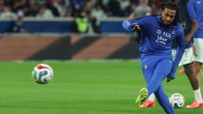 Real Madrid faz esclarecimento sobre Olise, Torino não desiste de Obrador e Casemiro já terá decidido futuro