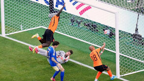 Brobbey marca no Holanda-Suécia