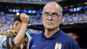 Bielsa no jogo com a Arábia Saudita
