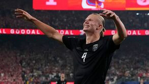 Haaland festeja durante a vitória da Noruega sobre o Senegal