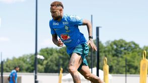 Aí está Neymar: Craque está recuperado e pode somar minutos frente à Escócia