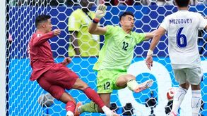 Cristiano Ronaldo marca o primeiro no Portugal-Uzbequistão