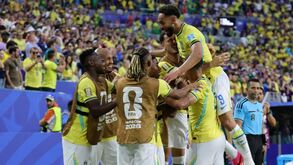 Brasil vence Escócia