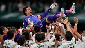 Eterno Ochoa: ex-guardião do AVS SAD entra para lote restrito onde só estão... Cristiano Ronaldo e Messi