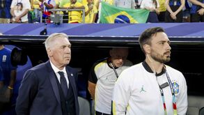 Carlo Ancelotti ao lado do filho Davide