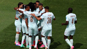 Jogadores da França a celebrar 