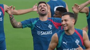 Rúben Neves ainda não jogou mas mantém boa disposição