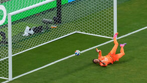 Muslera deu 'frango' frente a Espanha