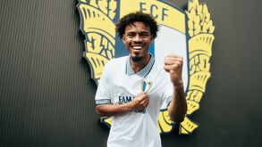 Mathis Jangeal reforça Famalicão