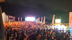 Arrepiante: o momento do hino nacional na Fan Zone Betano antes do Colômbia-Portugal