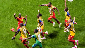 Jogadores da RD Congo fazem a festa frente ao Uzbequistão