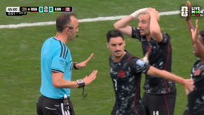 Jogadores da seleção canadiana incrédulos com decisão de João Pinheiro