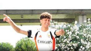 Benfica continua preparação: mais um treino de alta intensidade no relvado e um momento de génio de Rafael Luís fora dele