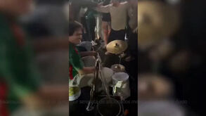 Música, buzinadelas e fogo de artifício: mexicanos fizeram tudo para perturbar o sono dos equatorianos