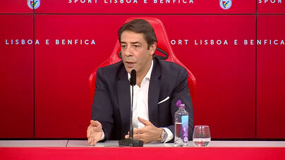 Rui Costa pede desculpa pela "má época" do Benfica mas atira: «Não me lembro de um clube ter sido tão prejudicado»