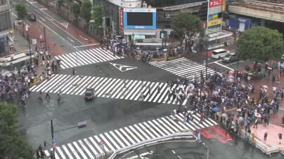 Até a celebrar são mega organizados: foi assim que os japoneses celebraram no famoso cruzamento de Shibuya